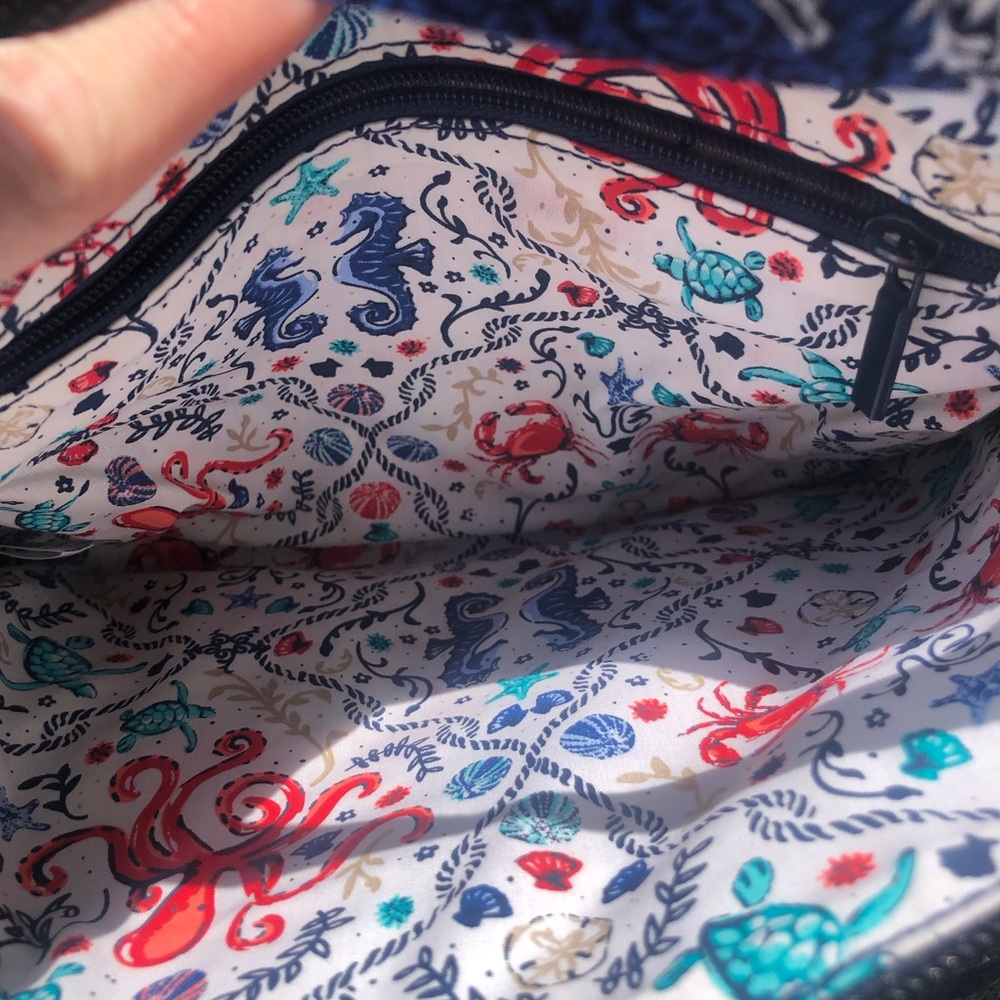Vera Bradley Coastal SeaHorse and Ocean Navy and White Quilted Hipster Bag - Picture 5 of 7